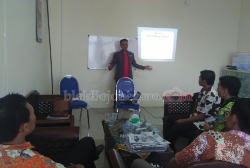 Peduli Informasi, Disdikda Bekali Staf Menulis Rilis